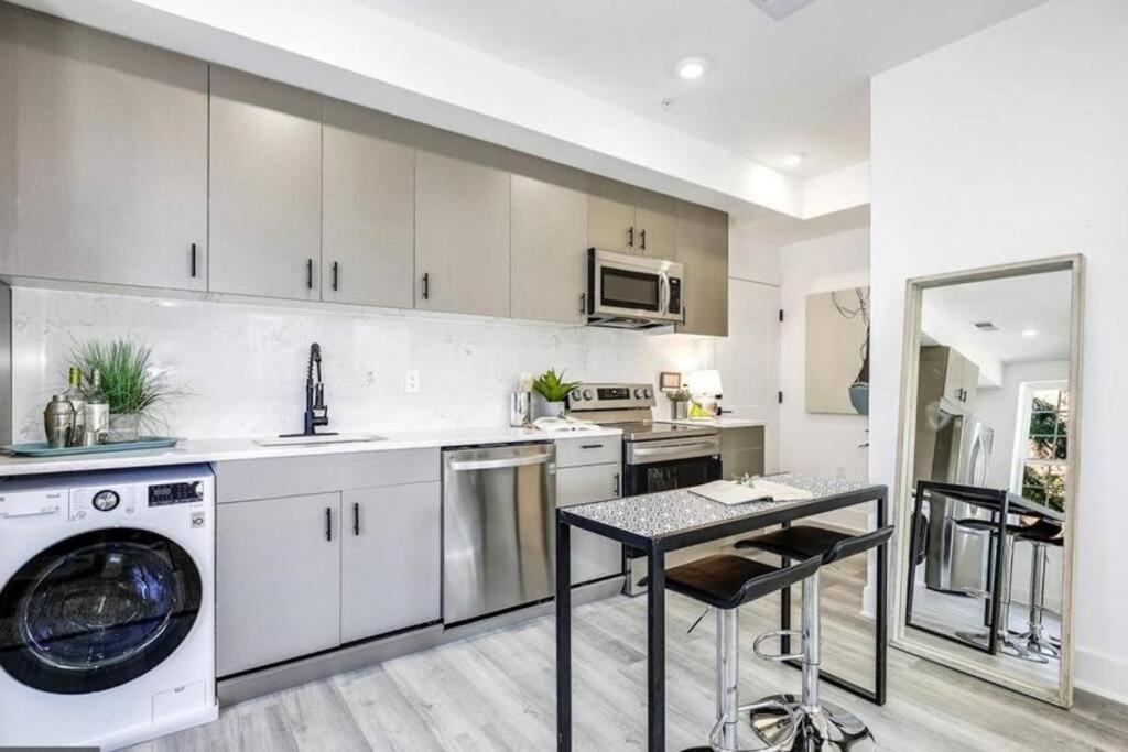 Lux Capitol Hill Vacation Home, In-House Services Washington Extérieur photo